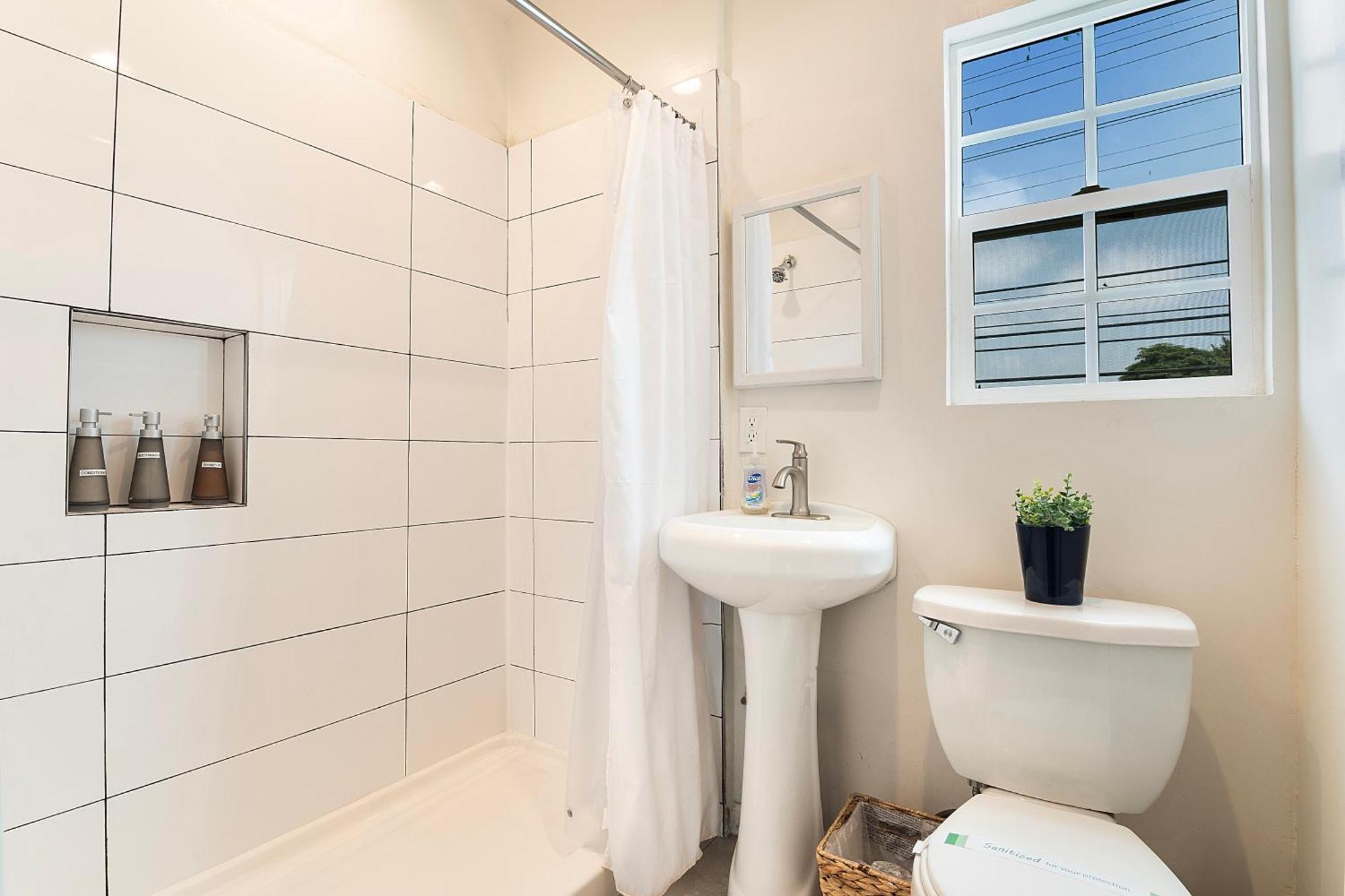 Updated 2nd-floor Near Beverly Hills & Pico Blvd Dining Apartamento *
